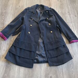 Express coat very beautiful used in good conditions wool blend